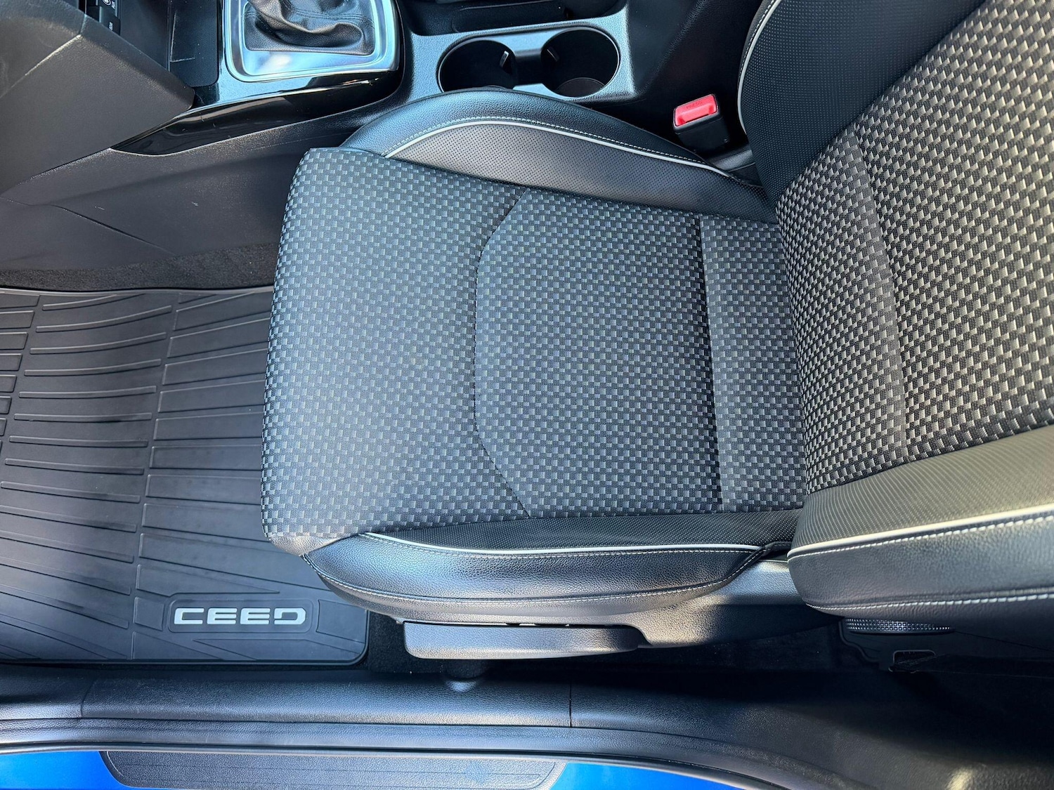 Used Kia Ceed 2018 for sale - 76701092: Photo 27