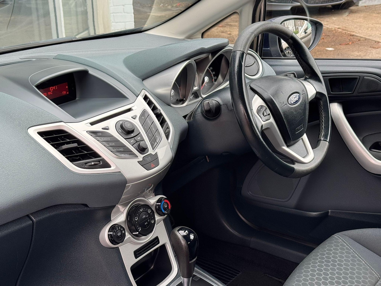 Used Ford Fiesta for sale - 77190359: Photo 5