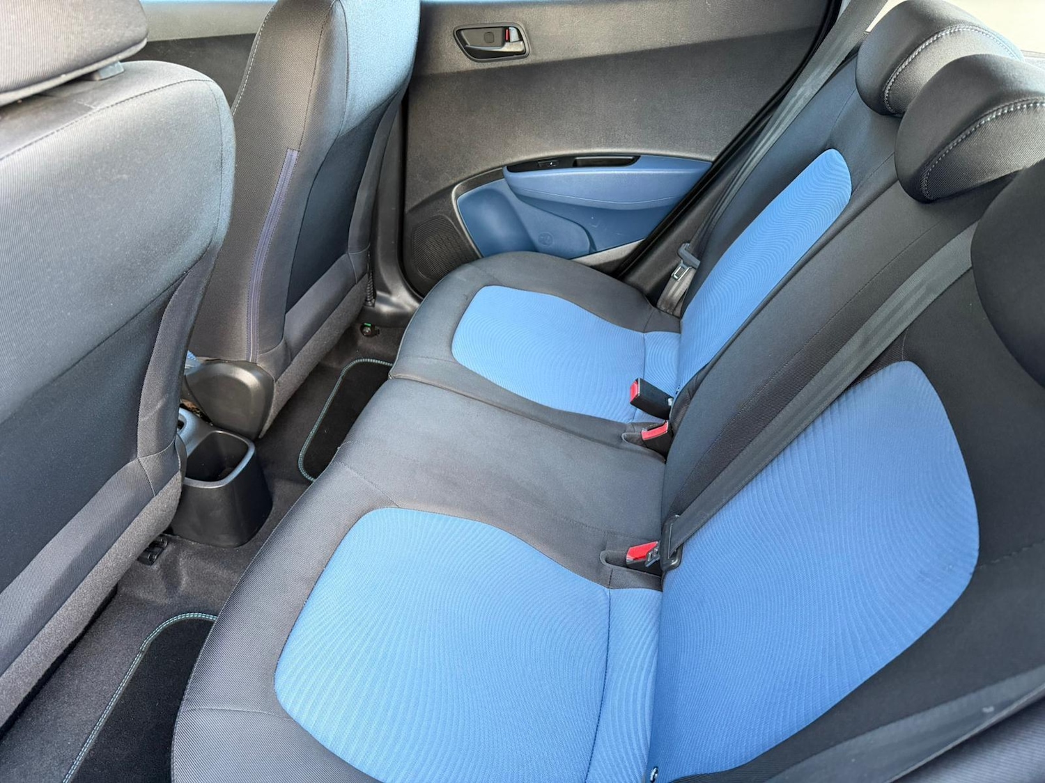 Used Hyundai i10 2014 for sale - 76965260: Photo 10