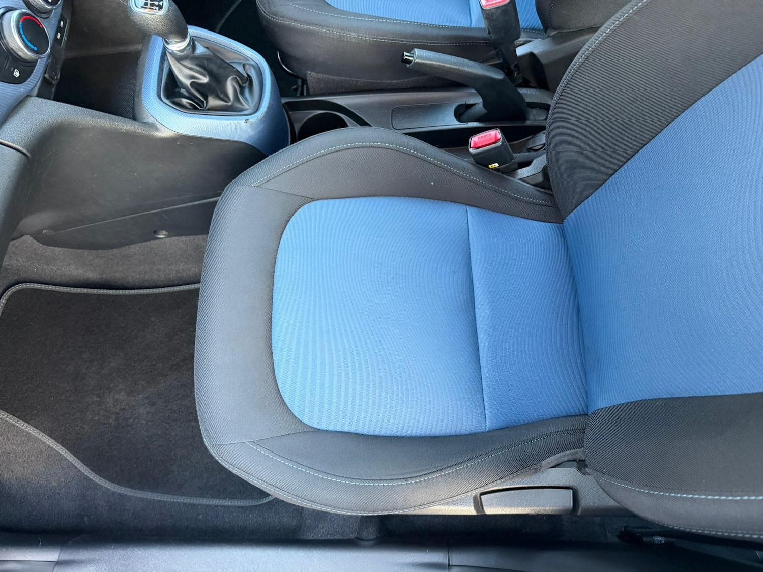 Used Hyundai i10 2014 for sale - 76965260: Photo 25