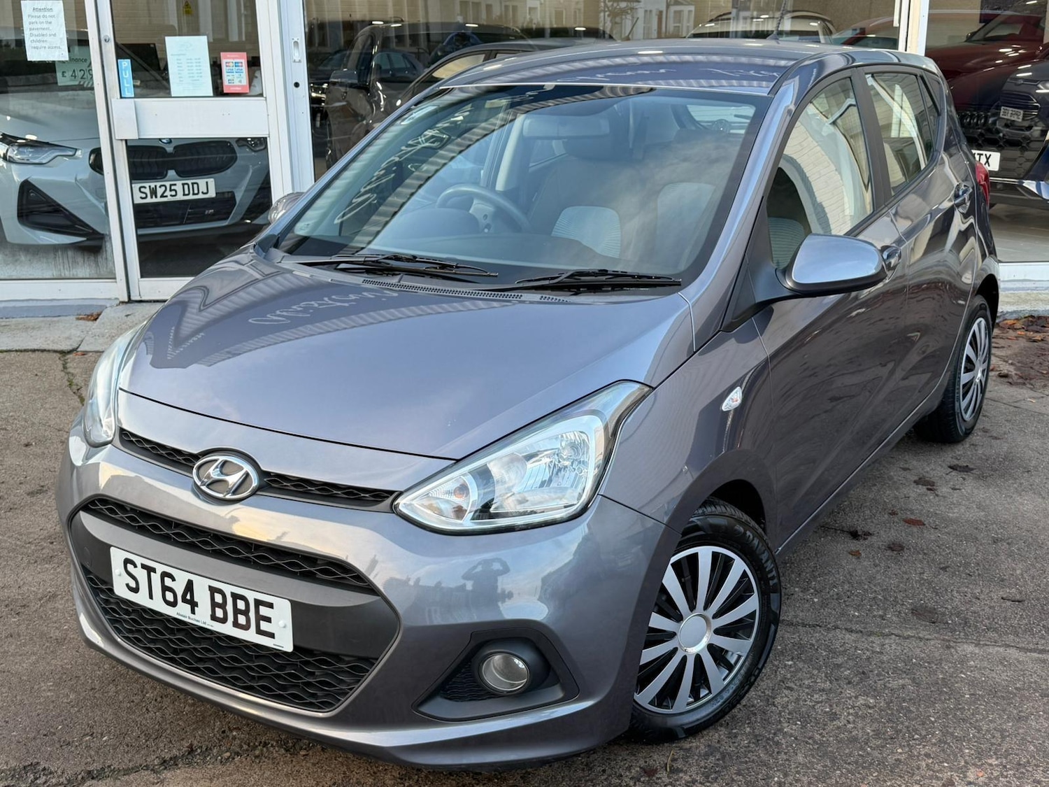 Used Hyundai i10 2014 for sale - 76965260: Photo 4