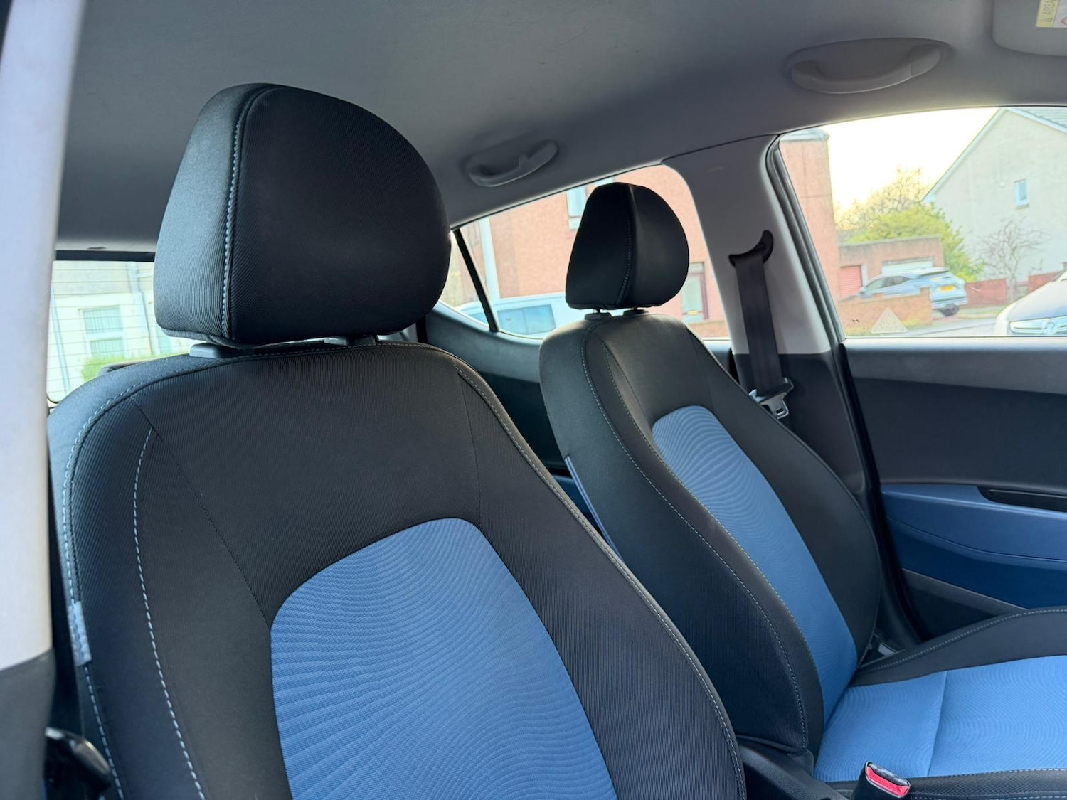 Used Hyundai i10 2014 for sale - 76965260: Photo 9