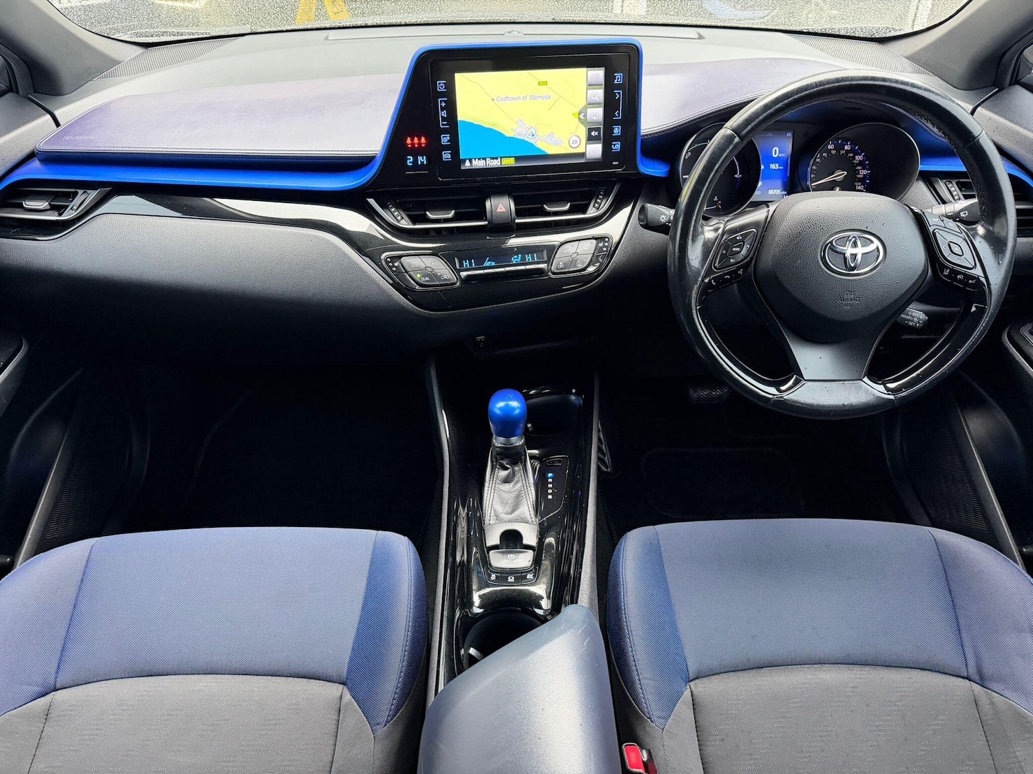 Used Toyota C-HR for sale - 77768353: Photo 4