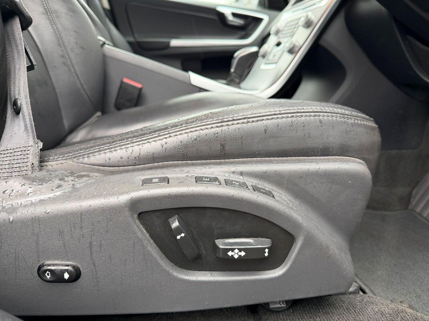 Used Volvo XC60 2017 for sale - 76647509: Photo 12