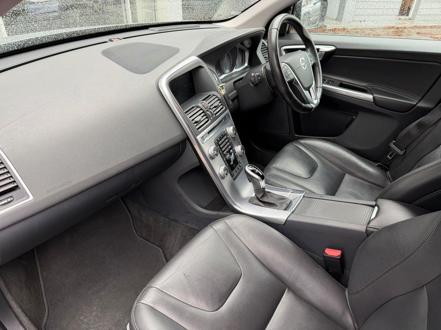 Used Volvo XC60 2017 for sale - 76647509: Photo 27