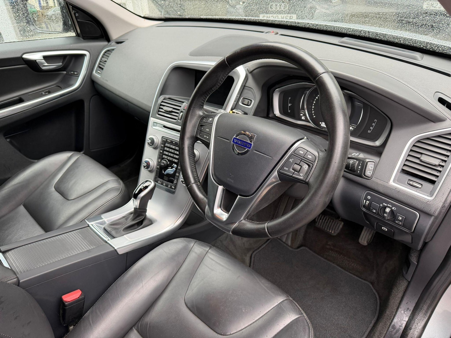 Used Volvo XC60 2017 for sale - 76647509: Photo 7