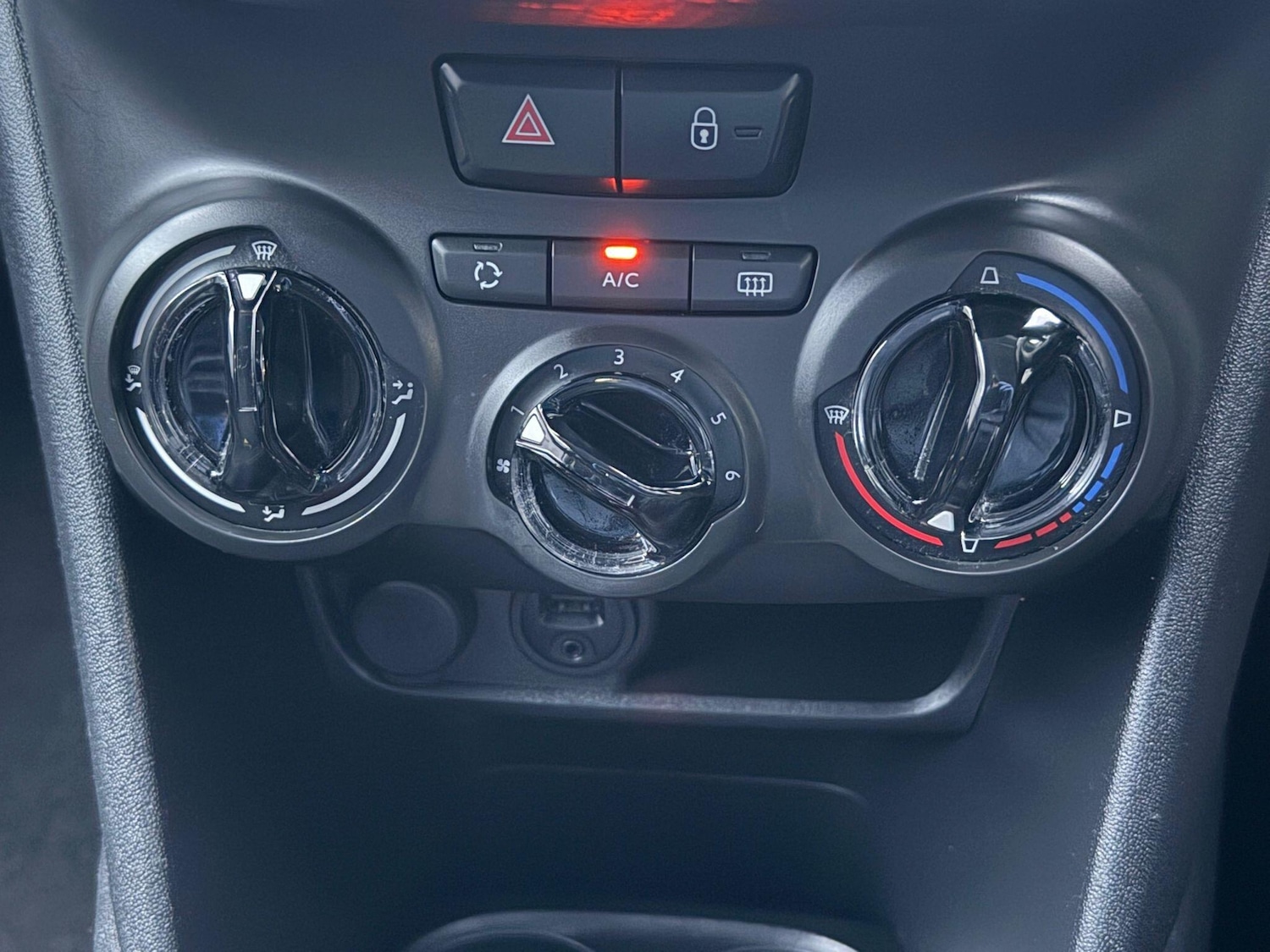 Used Peugeot 208 2017 for sale - 77143680: Photo 13