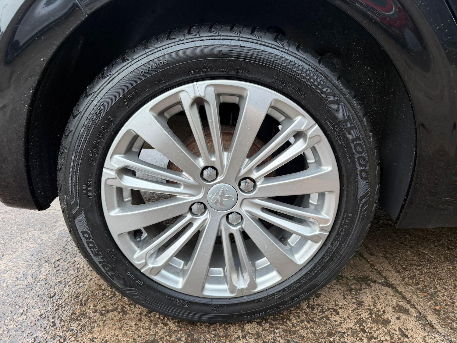 Used Peugeot 208 2017 for sale - 77143680: Photo 16