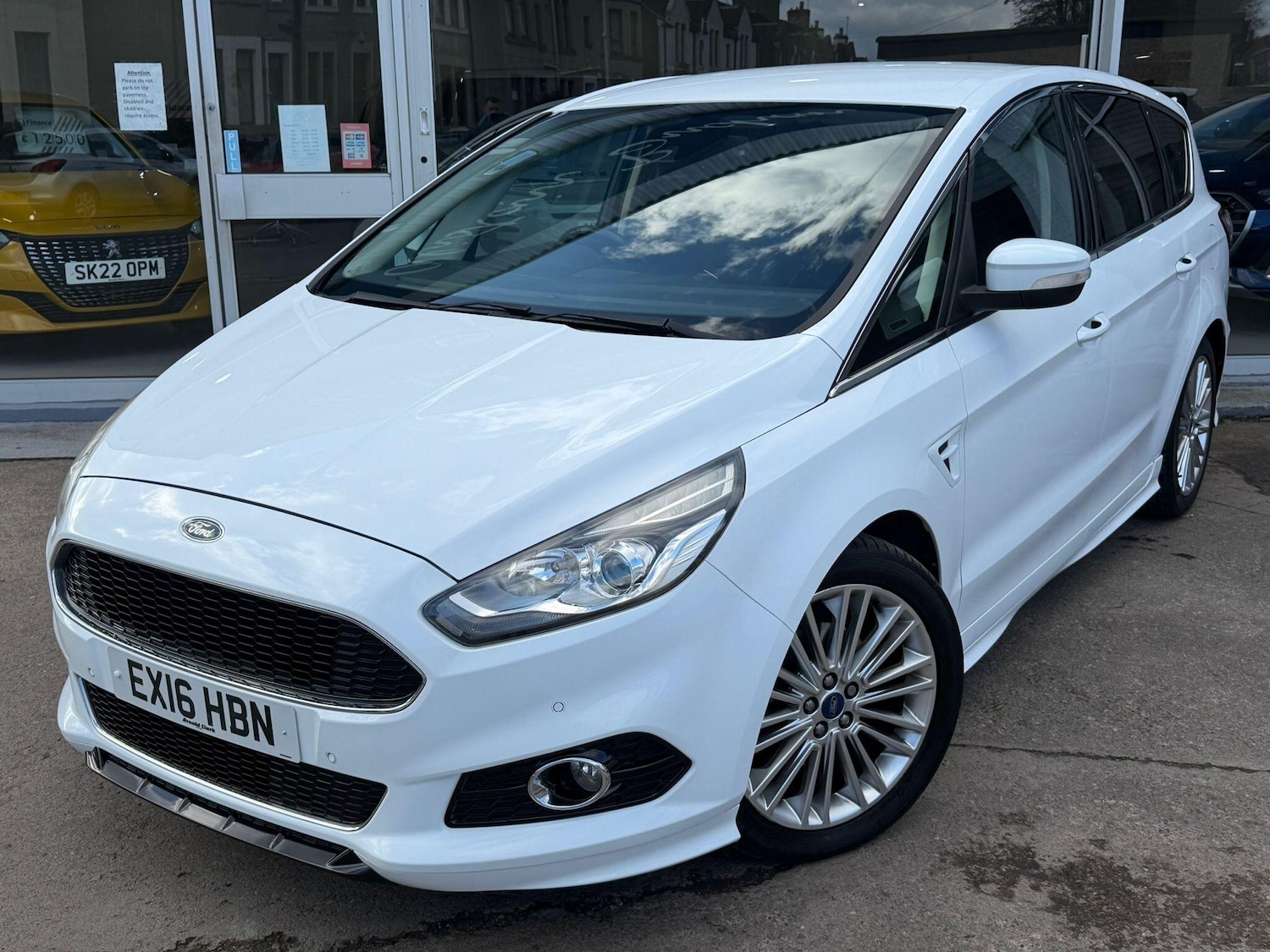 Used Ford S-Max 2016 for sale - 77784219: Photo 5