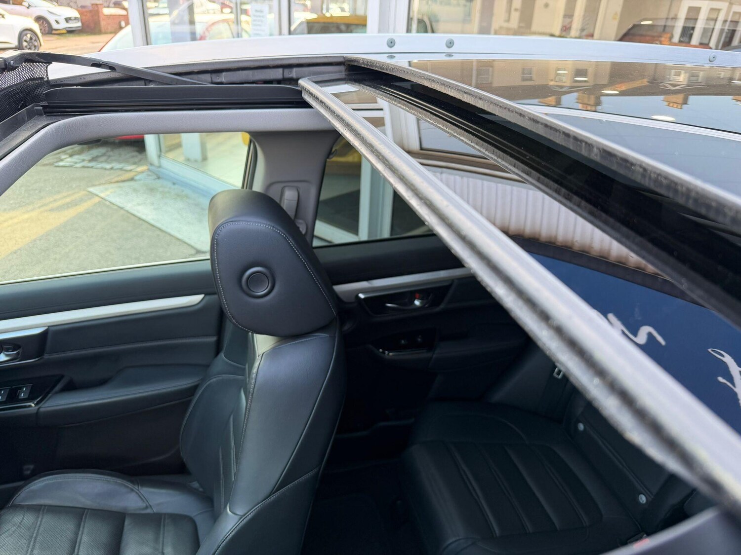 Used Honda CR-V for sale - 77753315: Photo 12