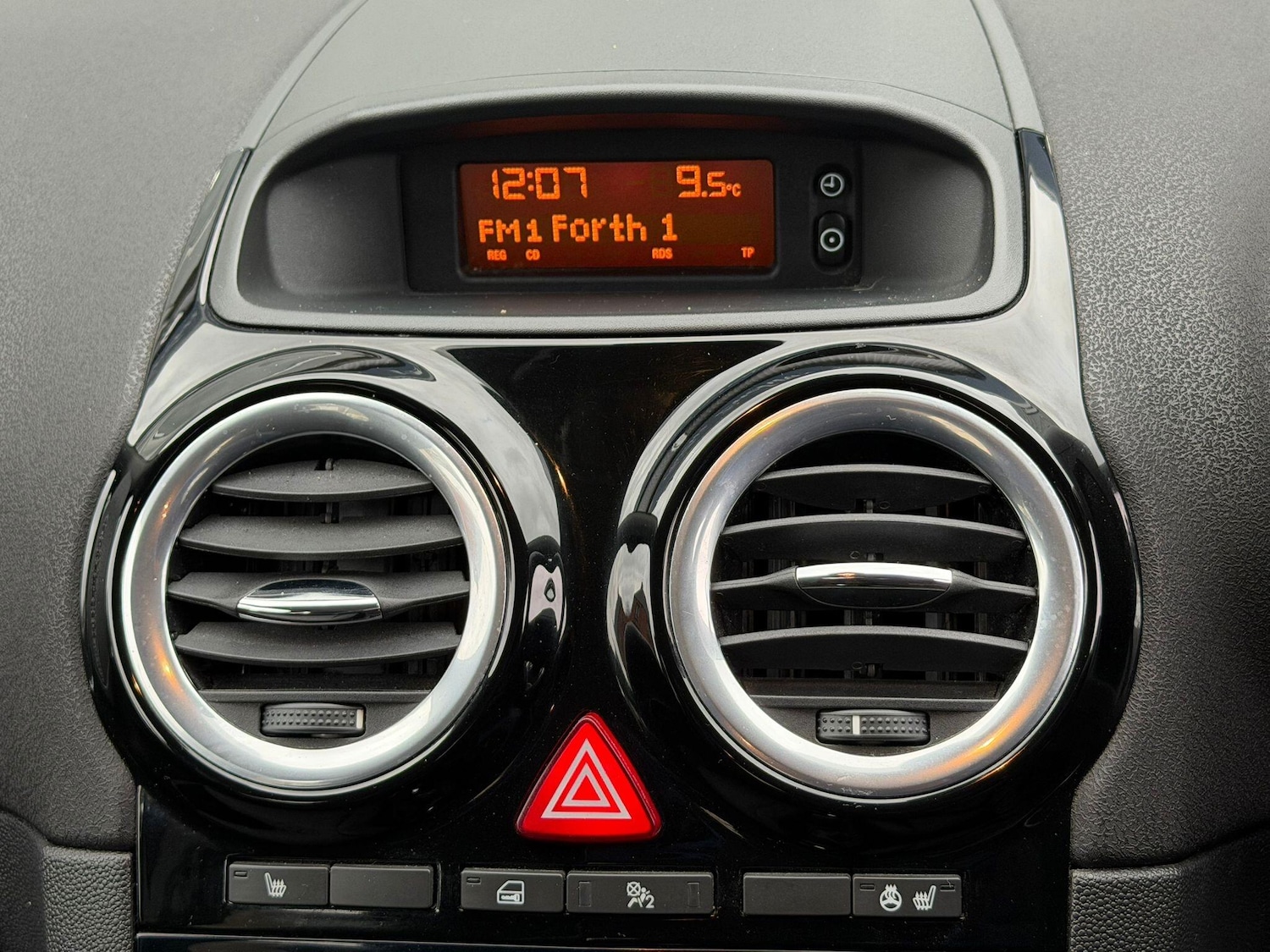 Used Vauxhall Corsa 2013 for sale - 76913454: Photo 23