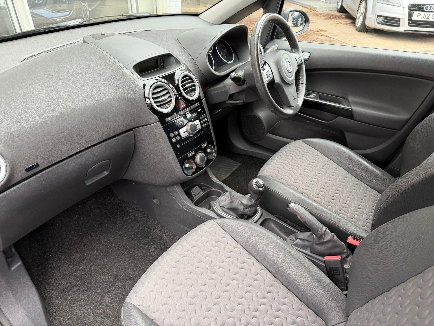 Used Vauxhall Corsa 2013 for sale - 76913454: Photo 8