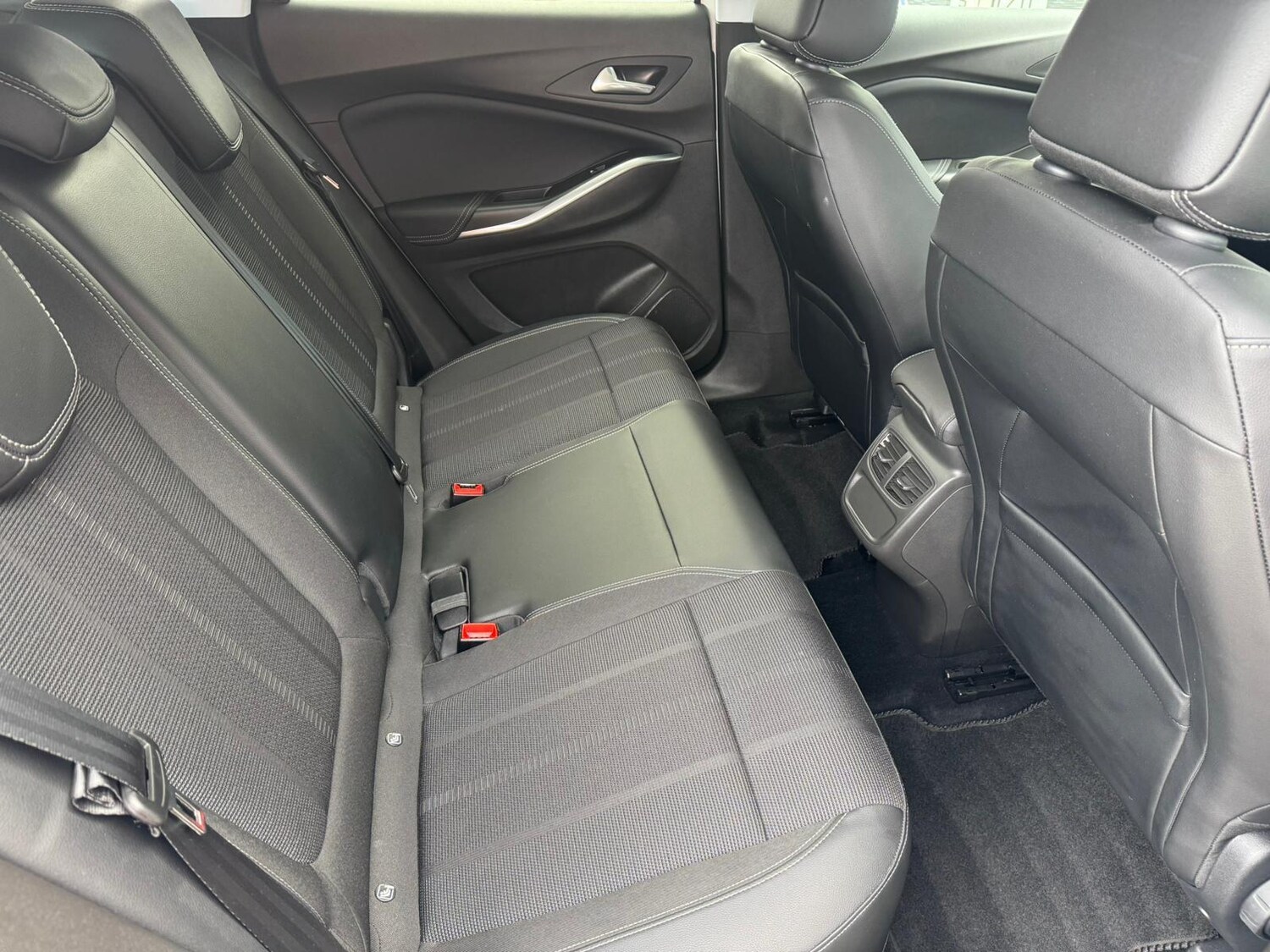 Used Vauxhall Grandland 2023 for sale - 76646123: Photo 9