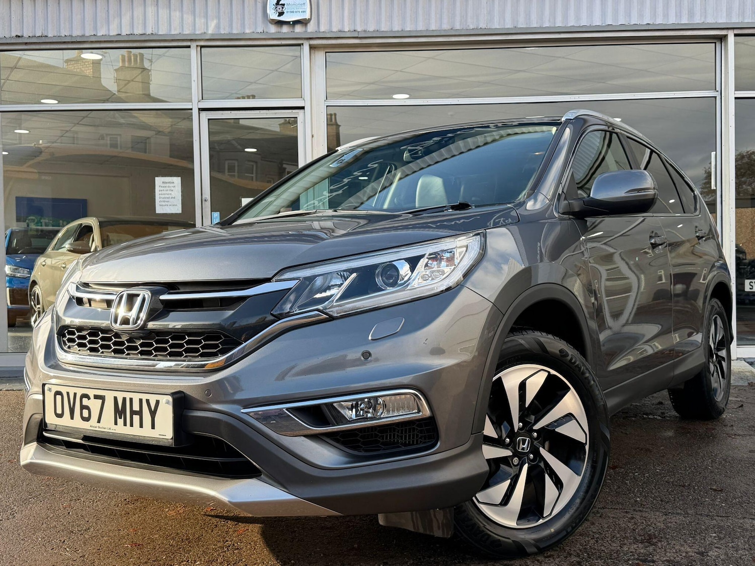 Used Honda CR-V 2017 for sale - 76647495: Photo 1