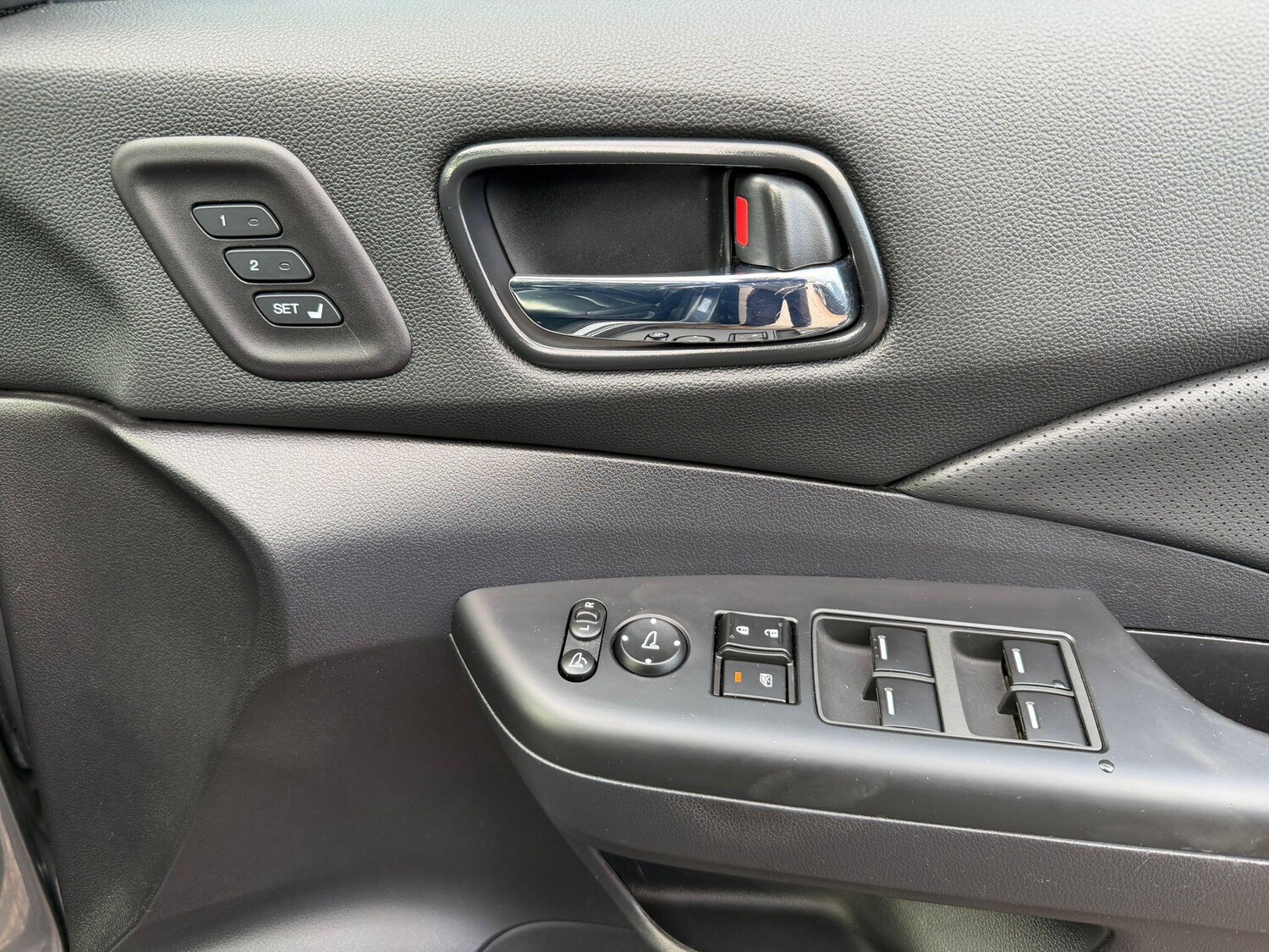 Used Honda CR-V 2017 for sale - 76647495: Photo 16