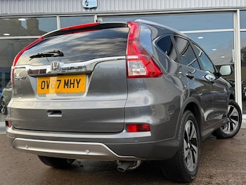 Used Honda CR-V 2017 for sale - 76647495: Photo