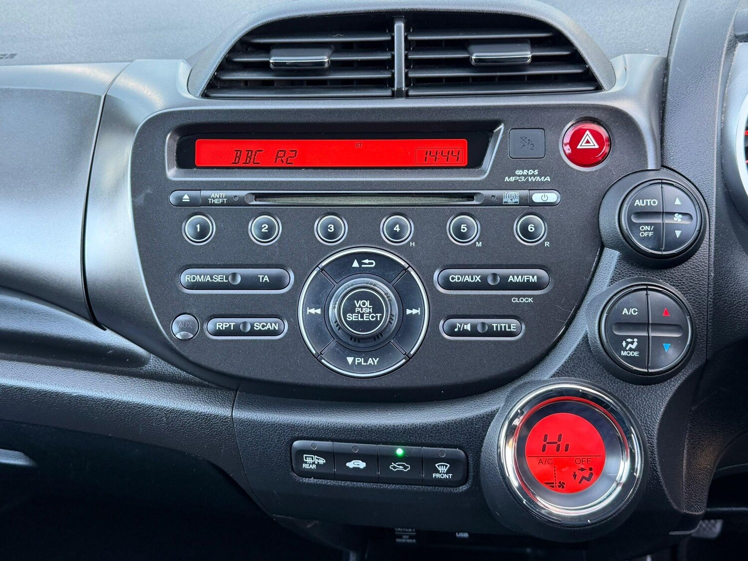 Used Honda Jazz 2013 for sale - 76644846: Photo 23