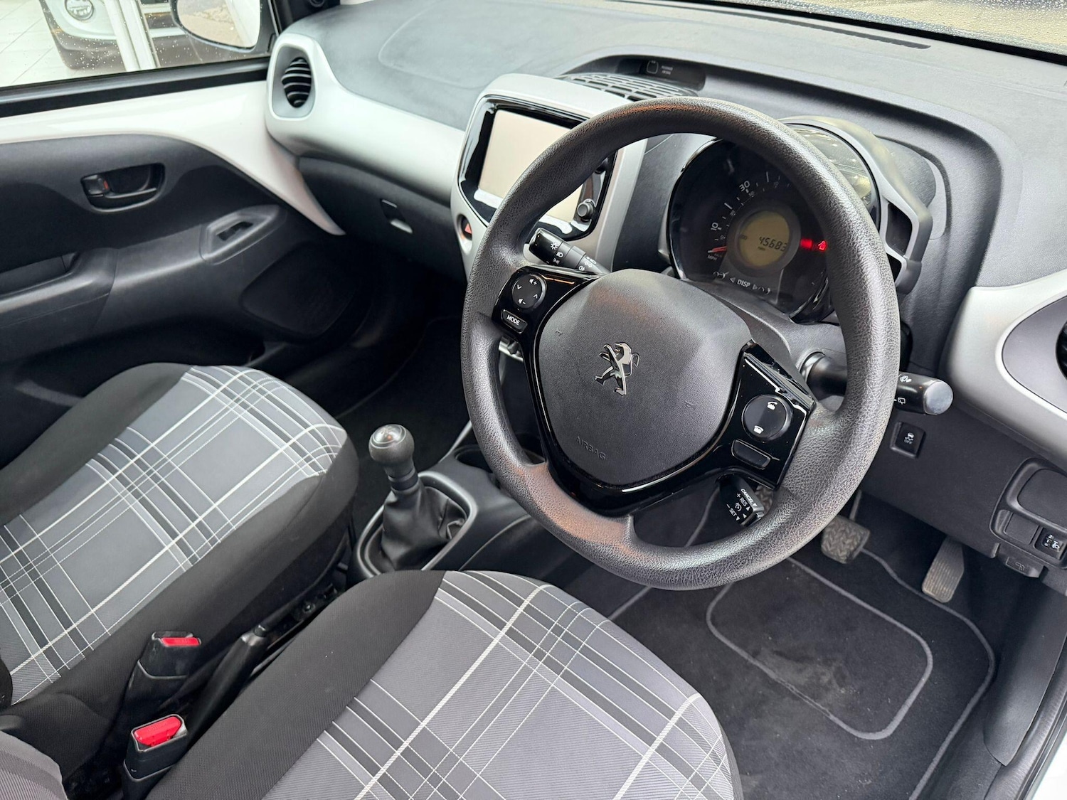 Used Peugeot 108 for sale - 76728629: Photo 7