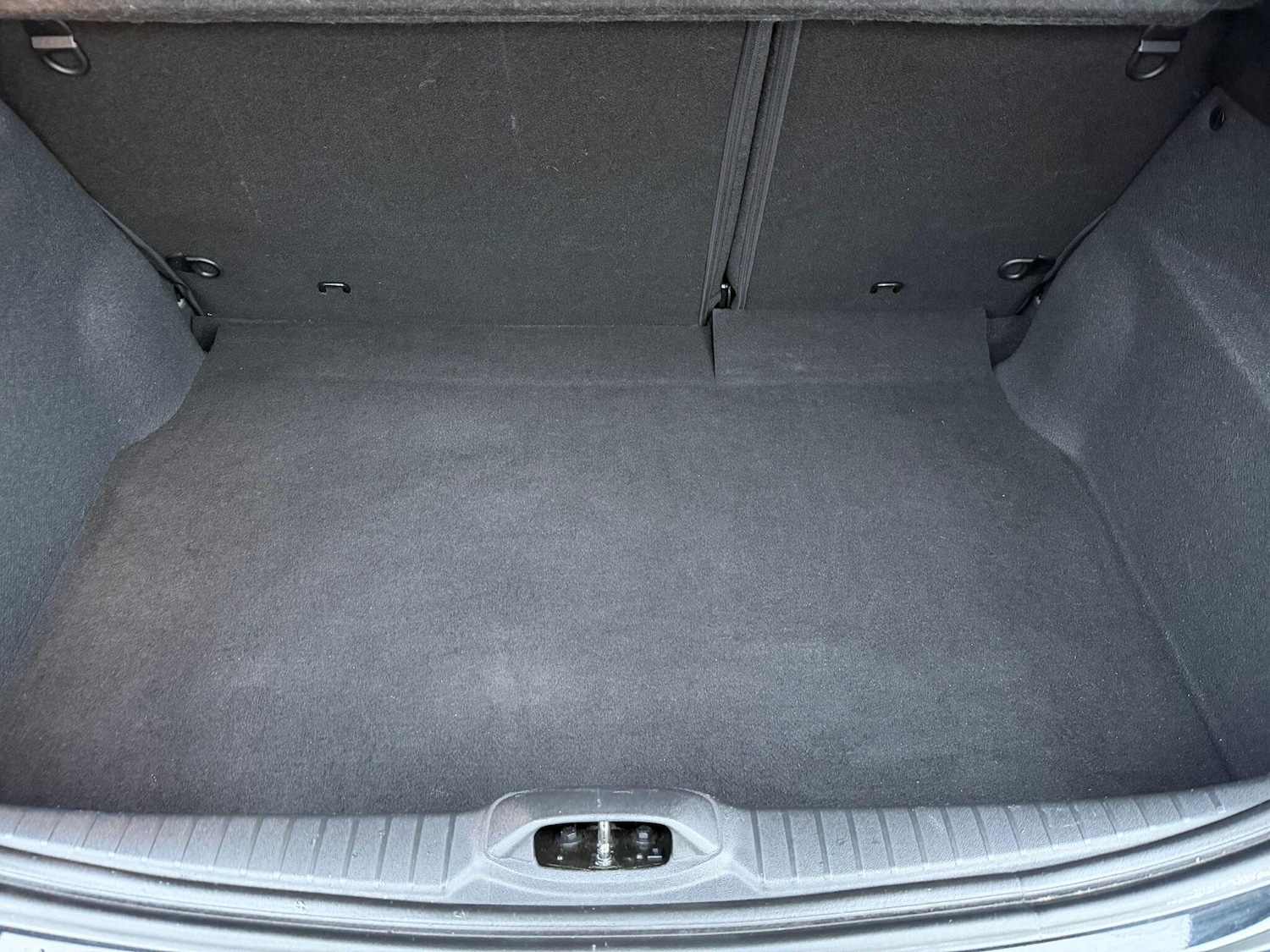 Used Peugeot 208 2017 for sale - 76936038: Photo 24