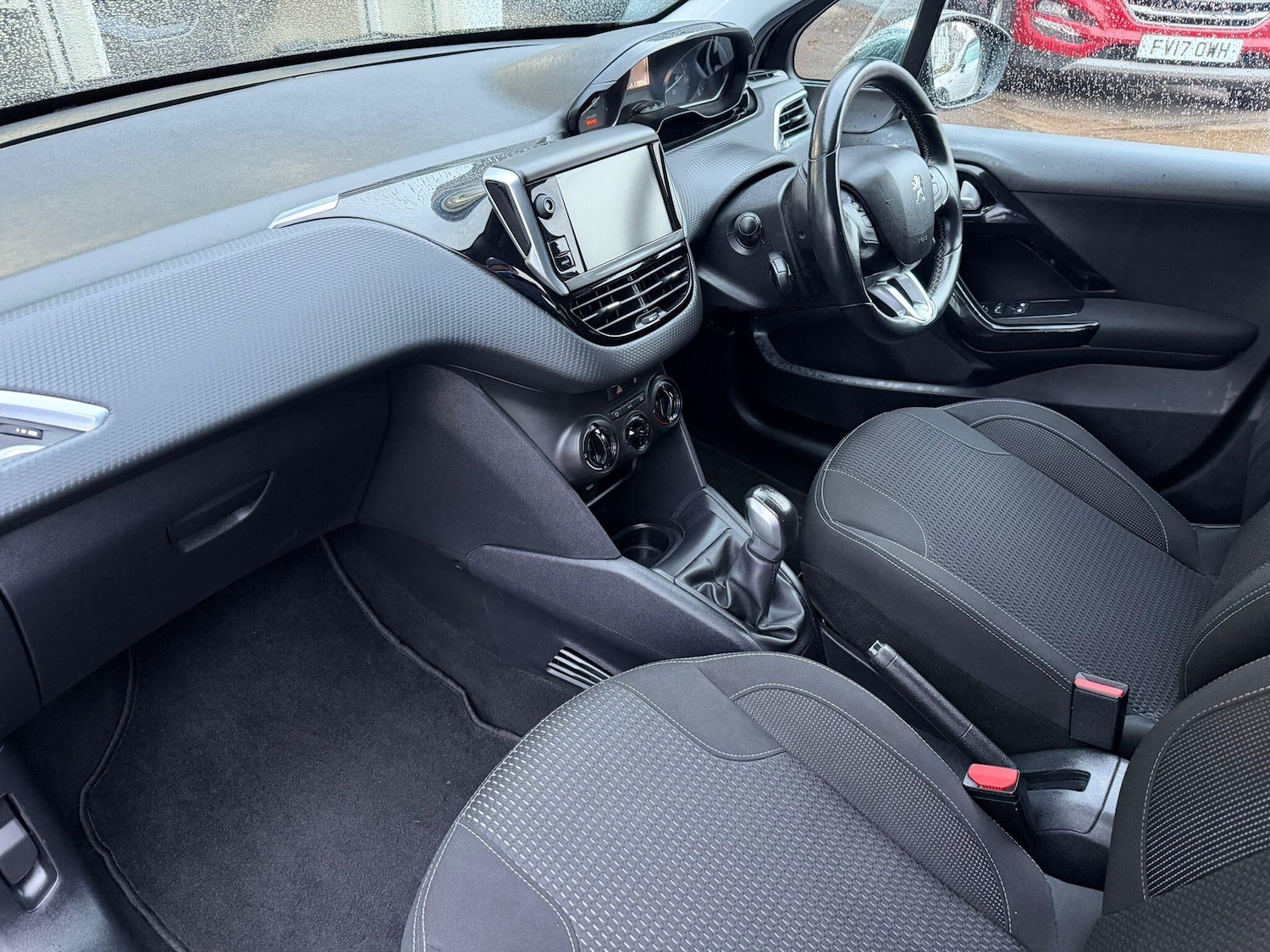 Used Peugeot 208 2017 for sale - 76936038: Photo 3