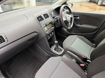 Used Volkswagen Polo 2010 for sale - 77279770: Photo