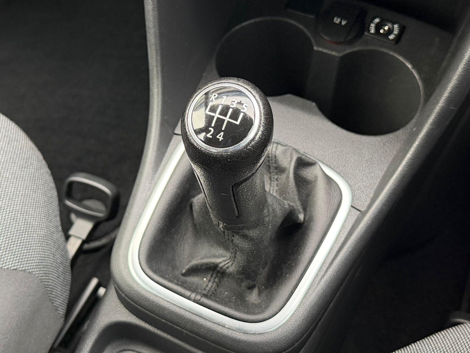 Used Volkswagen Polo for sale - 77279770: Photo 8