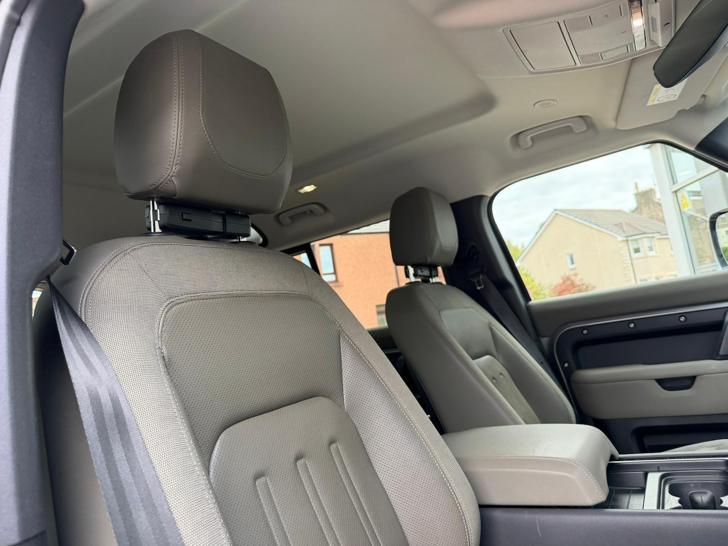 Used Land Rover Defender 2020 for sale - 76647580: Photo 10