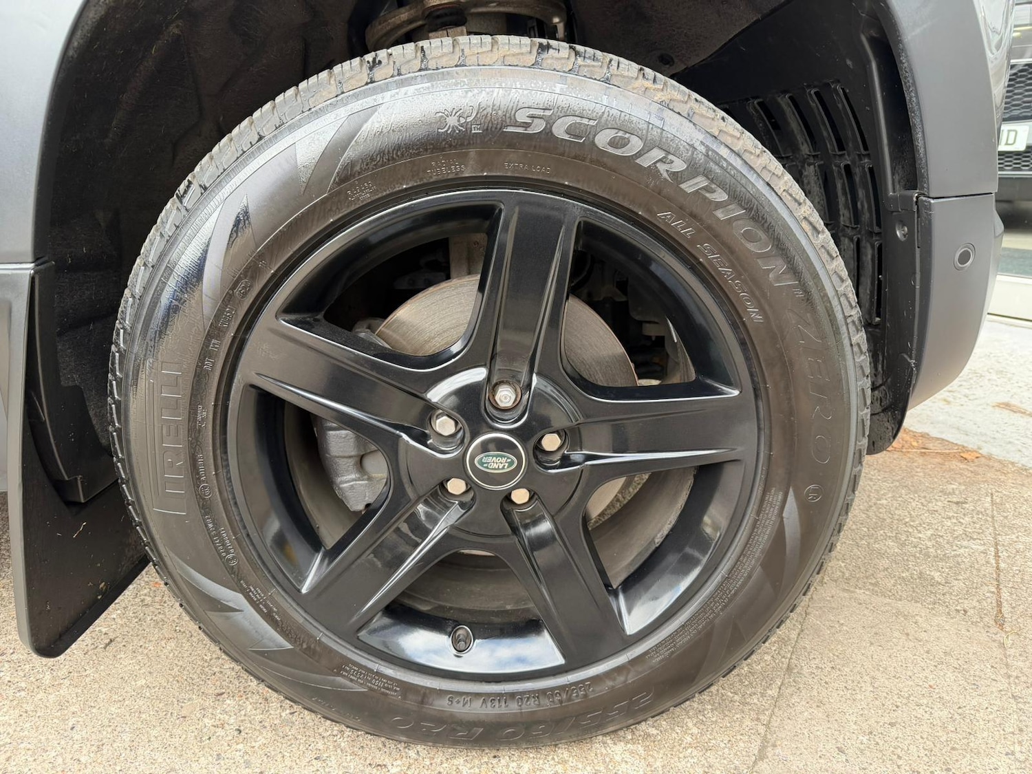 Used Land Rover Defender 2020 for sale - 76647580: Photo 15