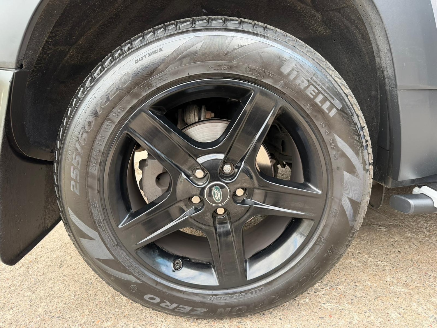 Used Land Rover Defender 2020 for sale - 76647580: Photo 17