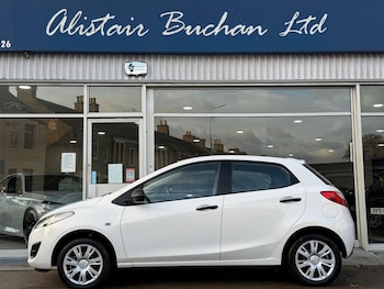 Used Mazda Mazda2 2012 for sale - 77940175: Photo