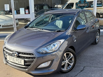 Used Hyundai i30 2016 for sale - 77549407: Photo