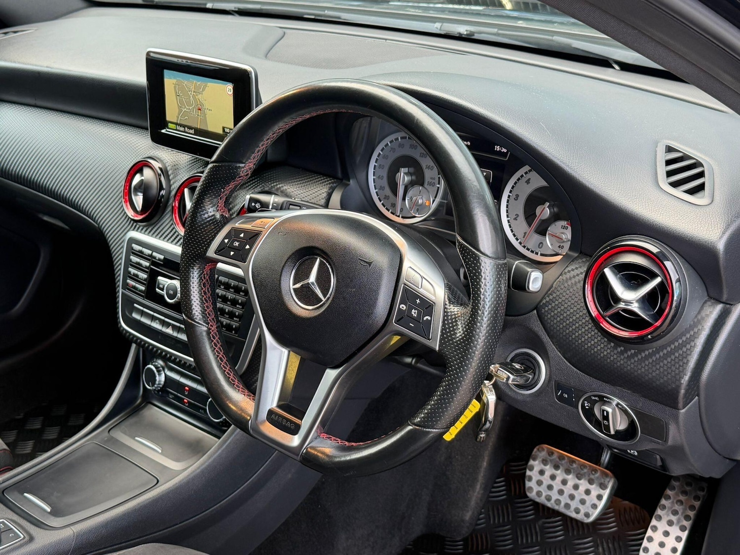 Used Mercedes-Benz A-Class 2014 for sale - 77646926: Photo 24