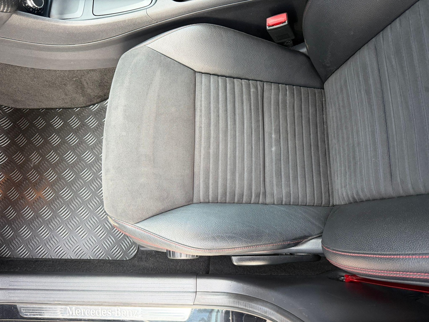 Used Mercedes-Benz A-Class 2014 for sale - 77646926: Photo 25