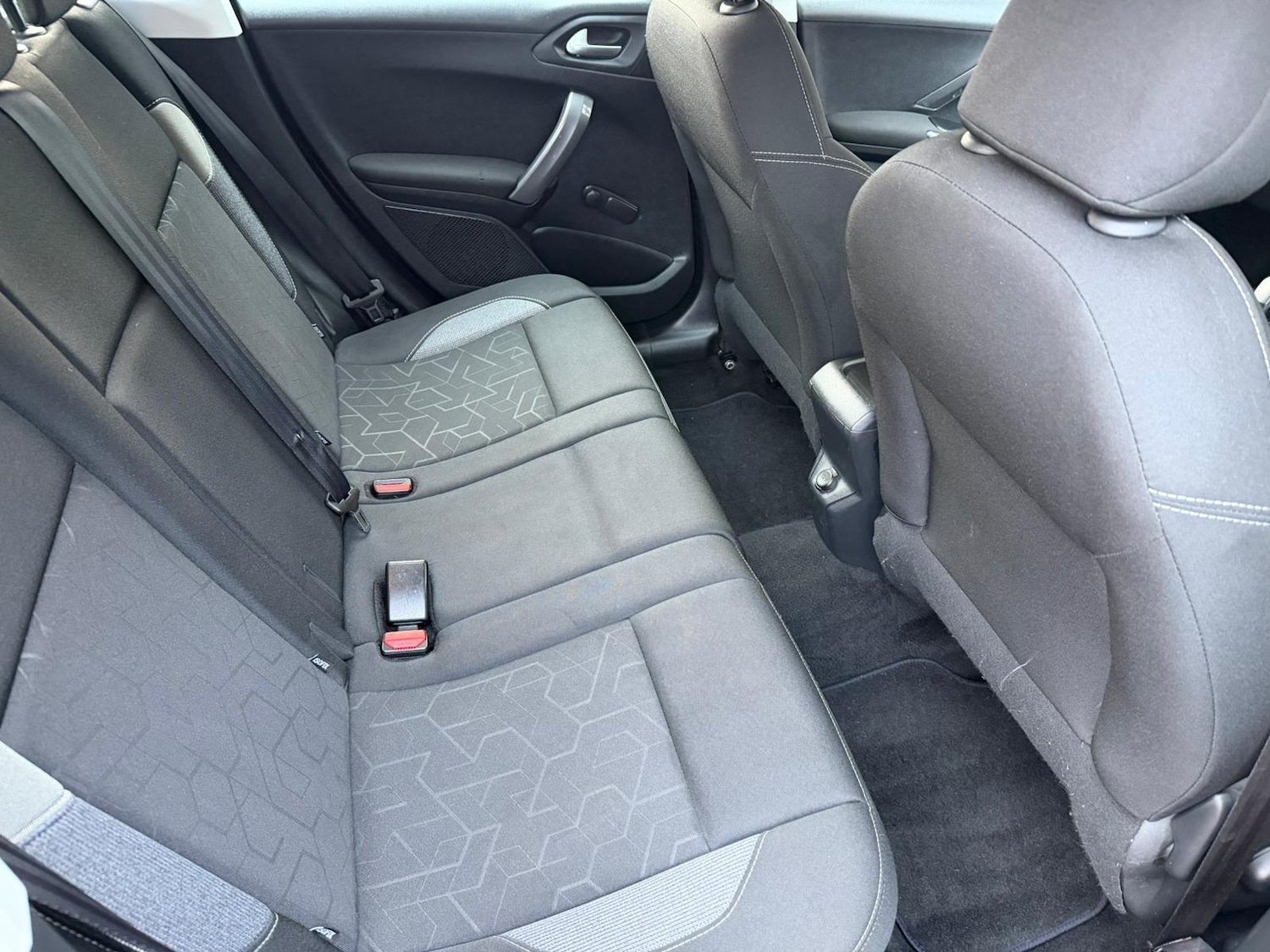 Used Peugeot 2008 2016 for sale - 77387282: Photo 10