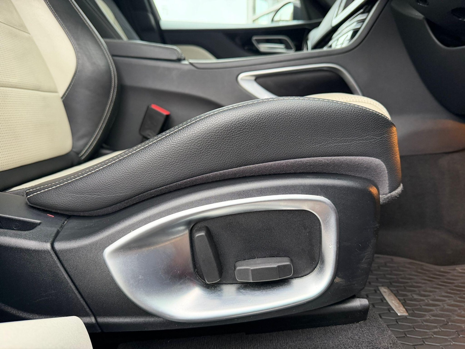 Used Jaguar F-Pace for sale - 77278870: Photo 13