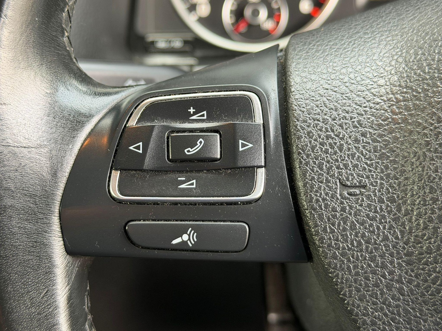 Used Volkswagen Tiguan for sale - 77612222: Photo 12