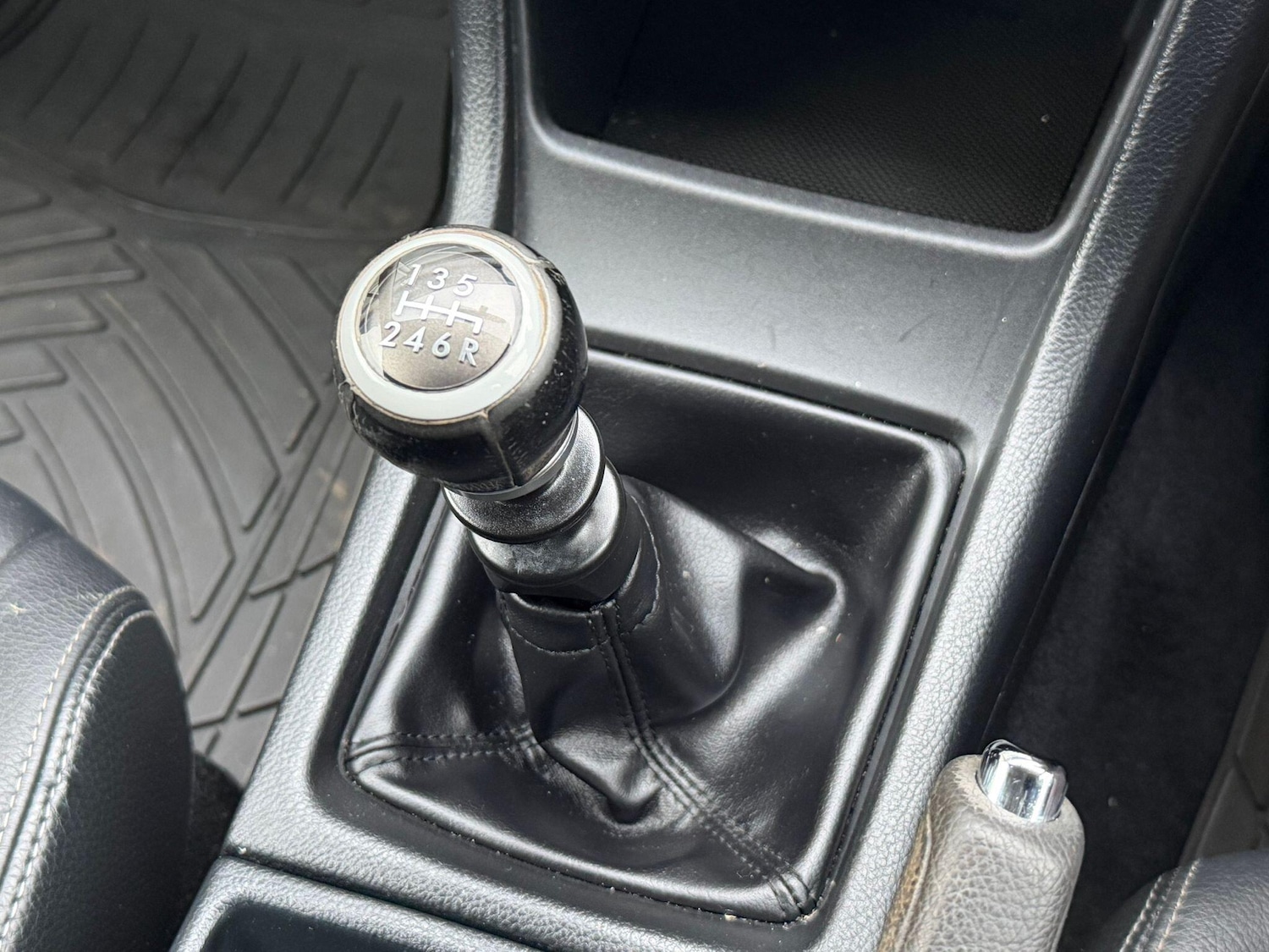 Used Subaru XV 2014 for sale - 76735374: Photo 4