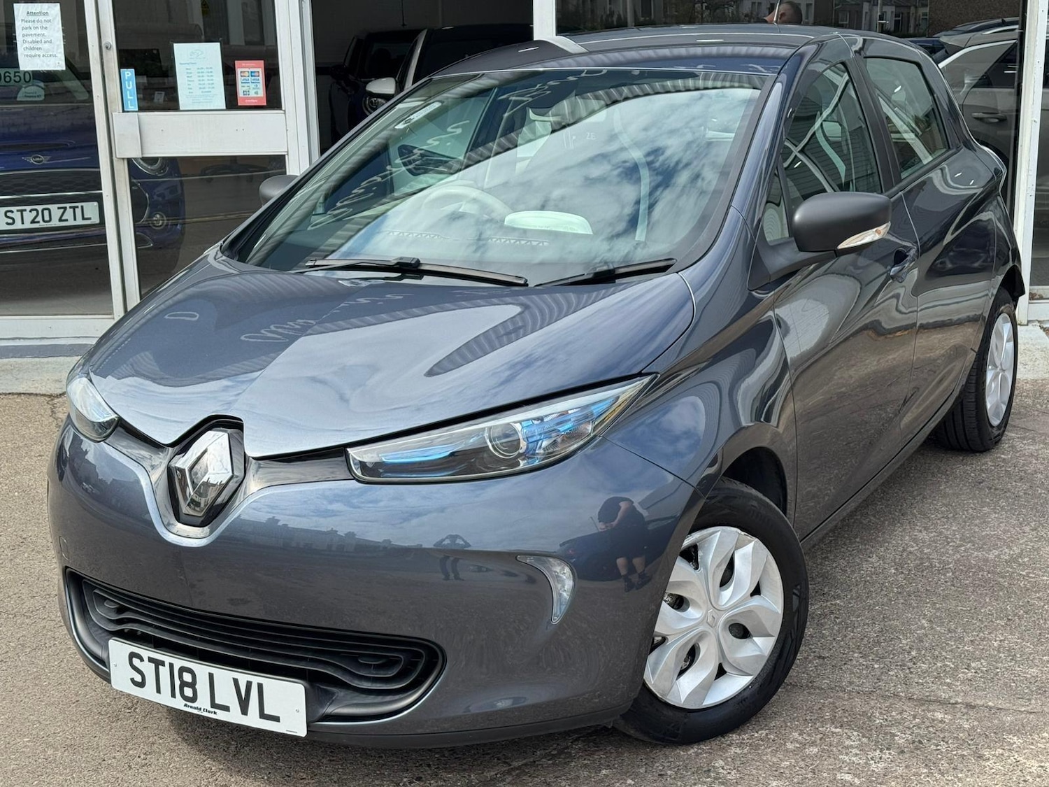 Used Renault Zoe for sale - 76647480: Photo 4