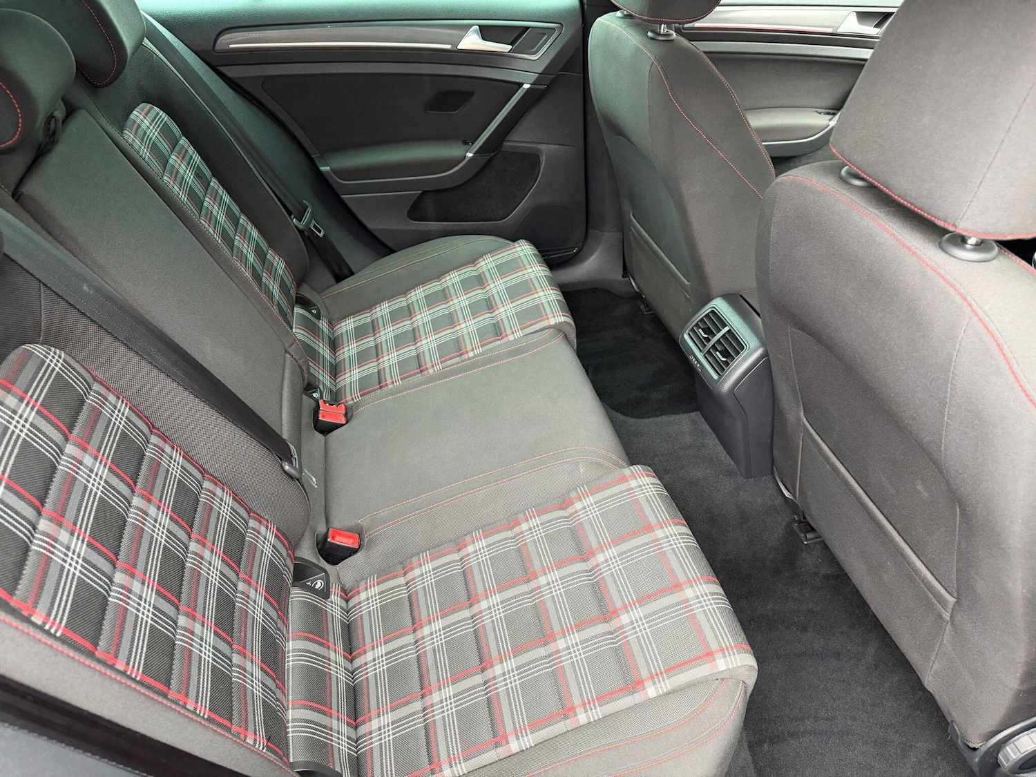 Used Volkswagen Golf 2017 for sale - 76647457: Photo 10