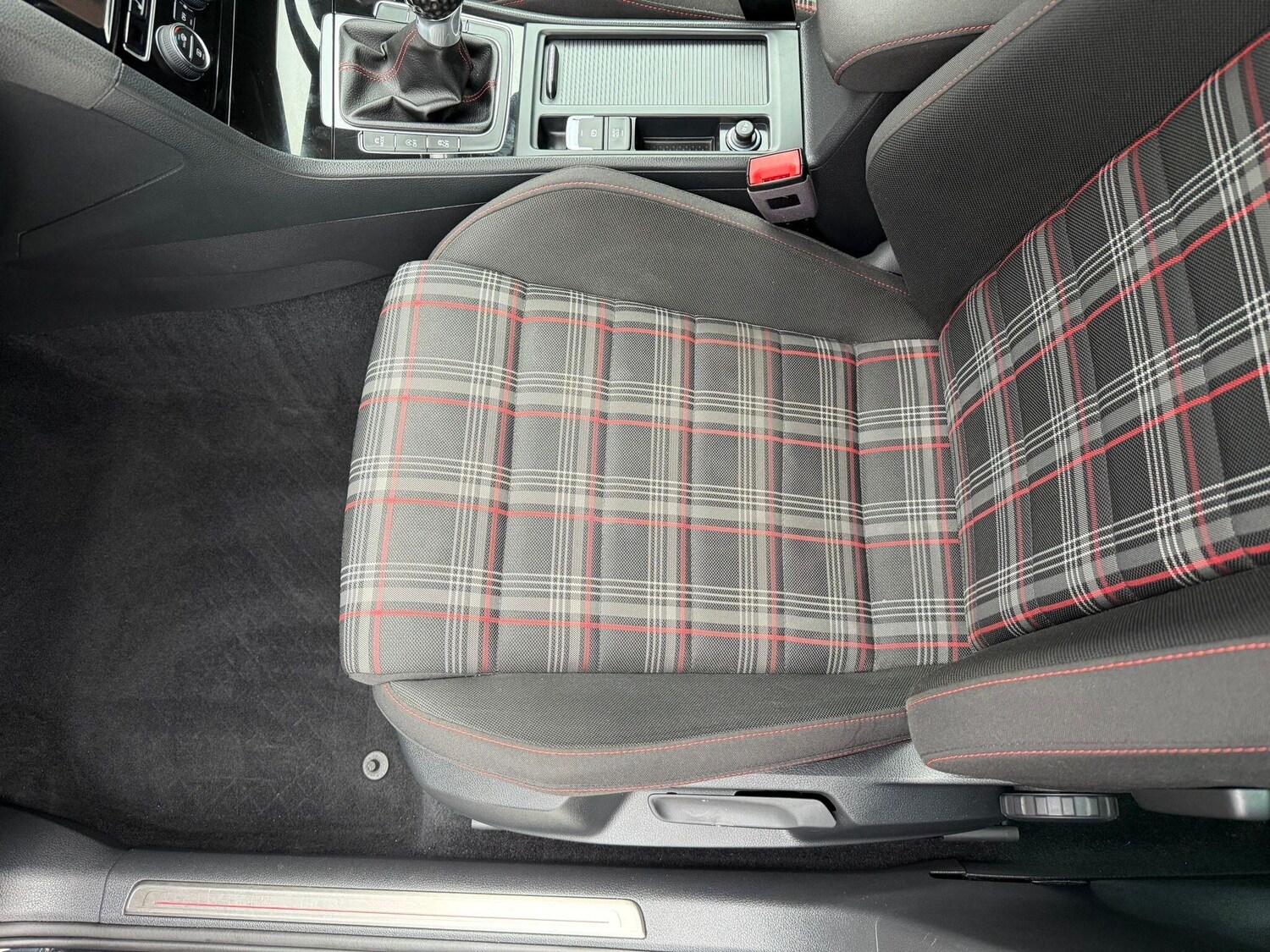 Used Volkswagen Golf 2017 for sale - 76647457: Photo 22