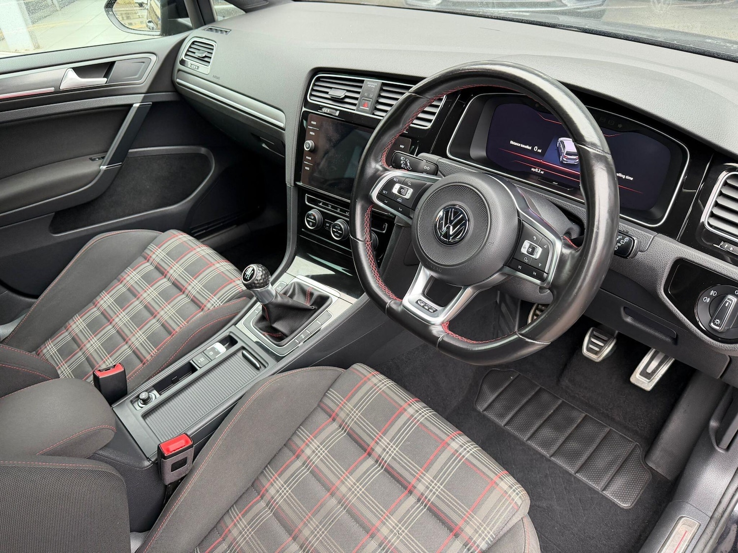 Used Volkswagen Golf 2017 for sale - 76647457: Photo 24