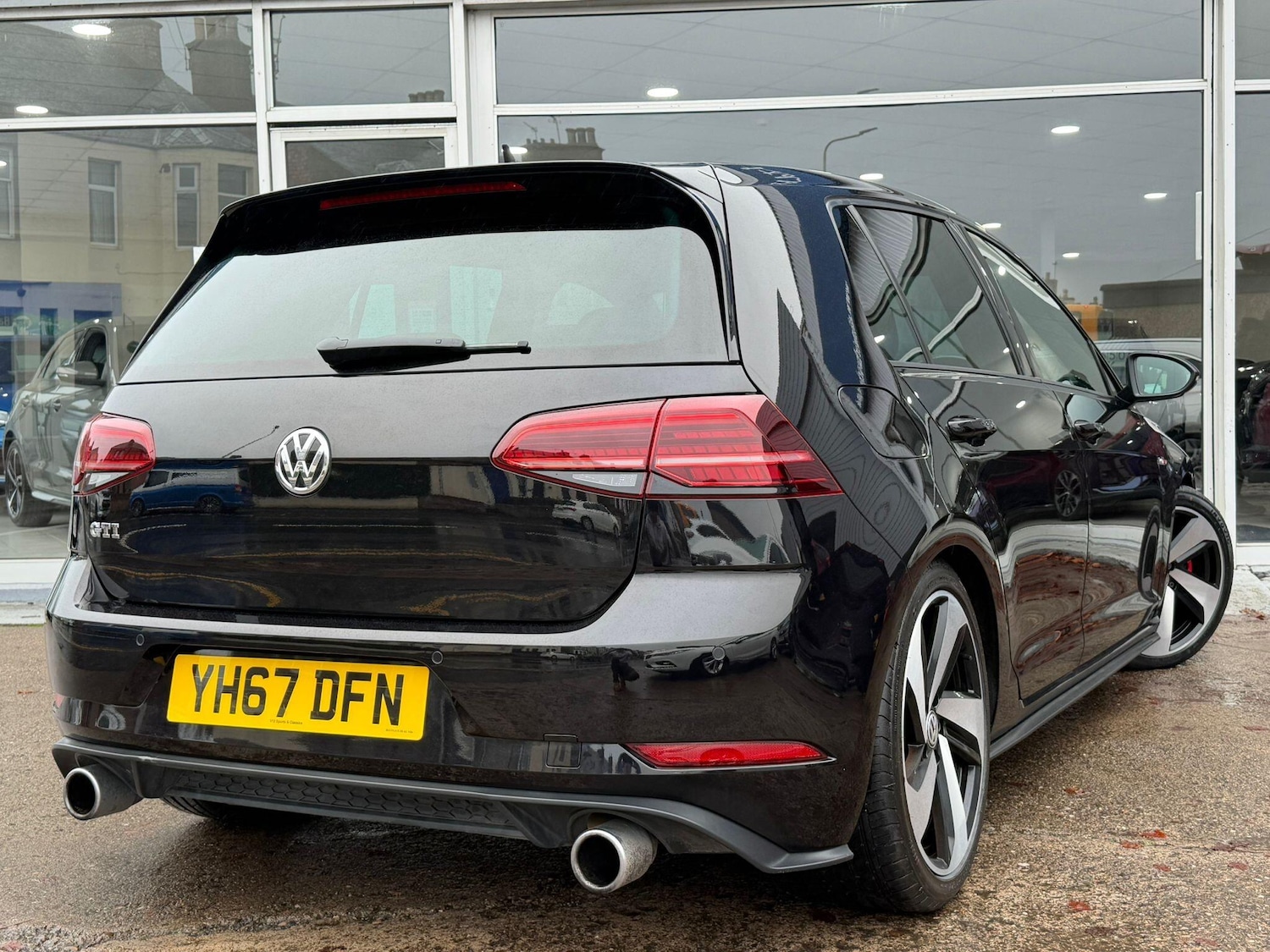 Used Volkswagen Golf 2017 for sale - 76647457: Photo 3