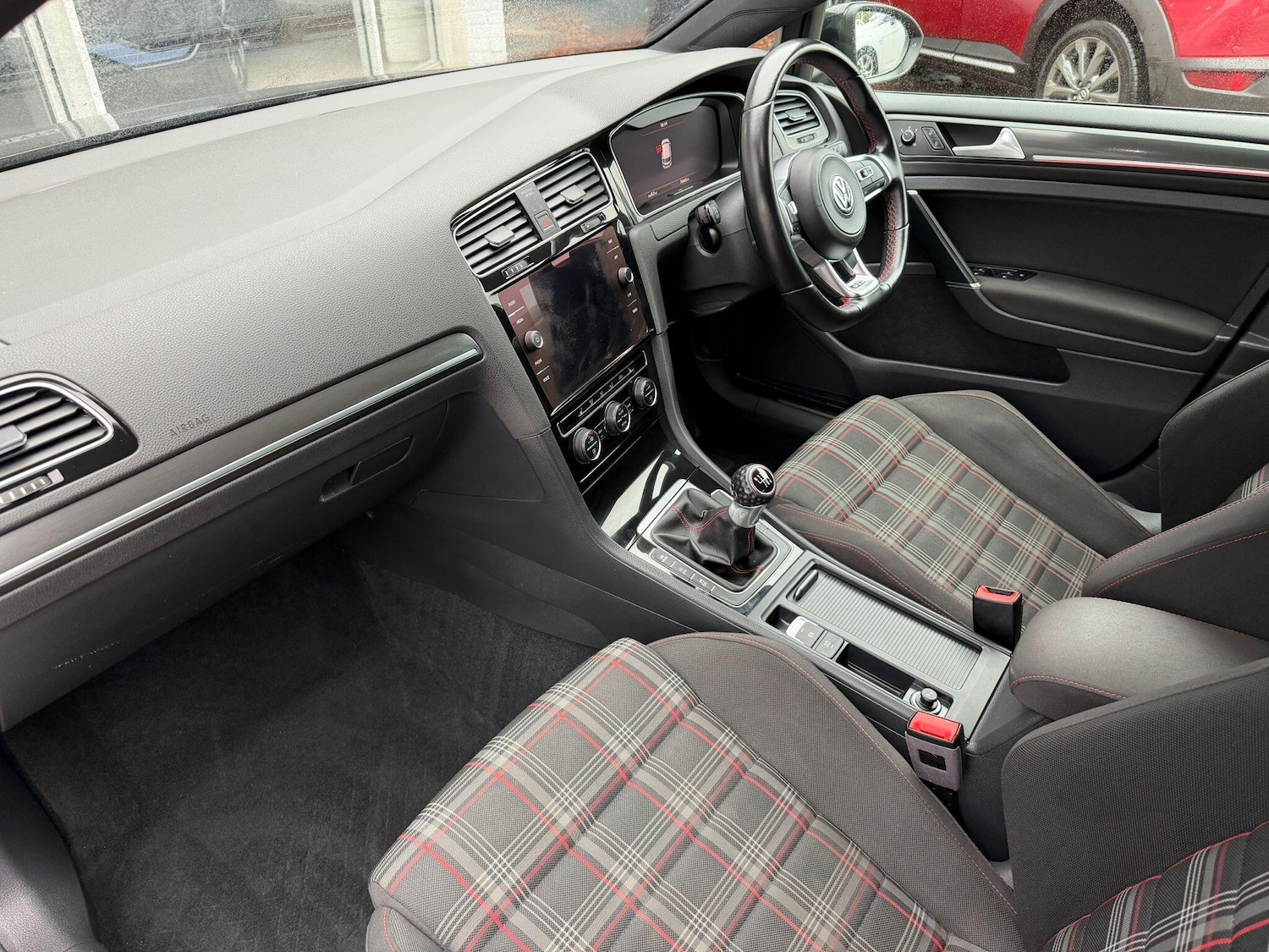 Used Volkswagen Golf 2017 for sale - 76647457: Photo 5