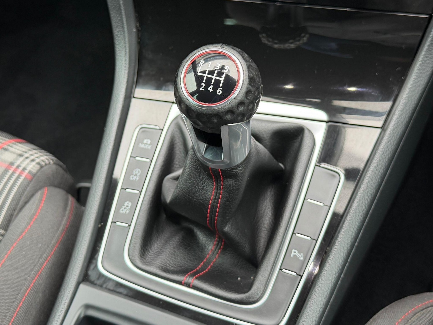 Used Volkswagen Golf 2017 for sale - 76647457: Photo 7