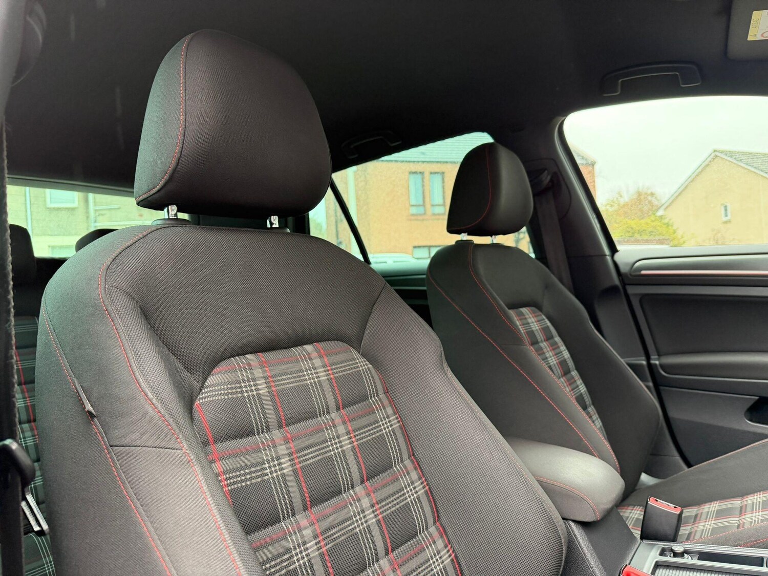 Used Volkswagen Golf 2017 for sale - 76647457: Photo 8