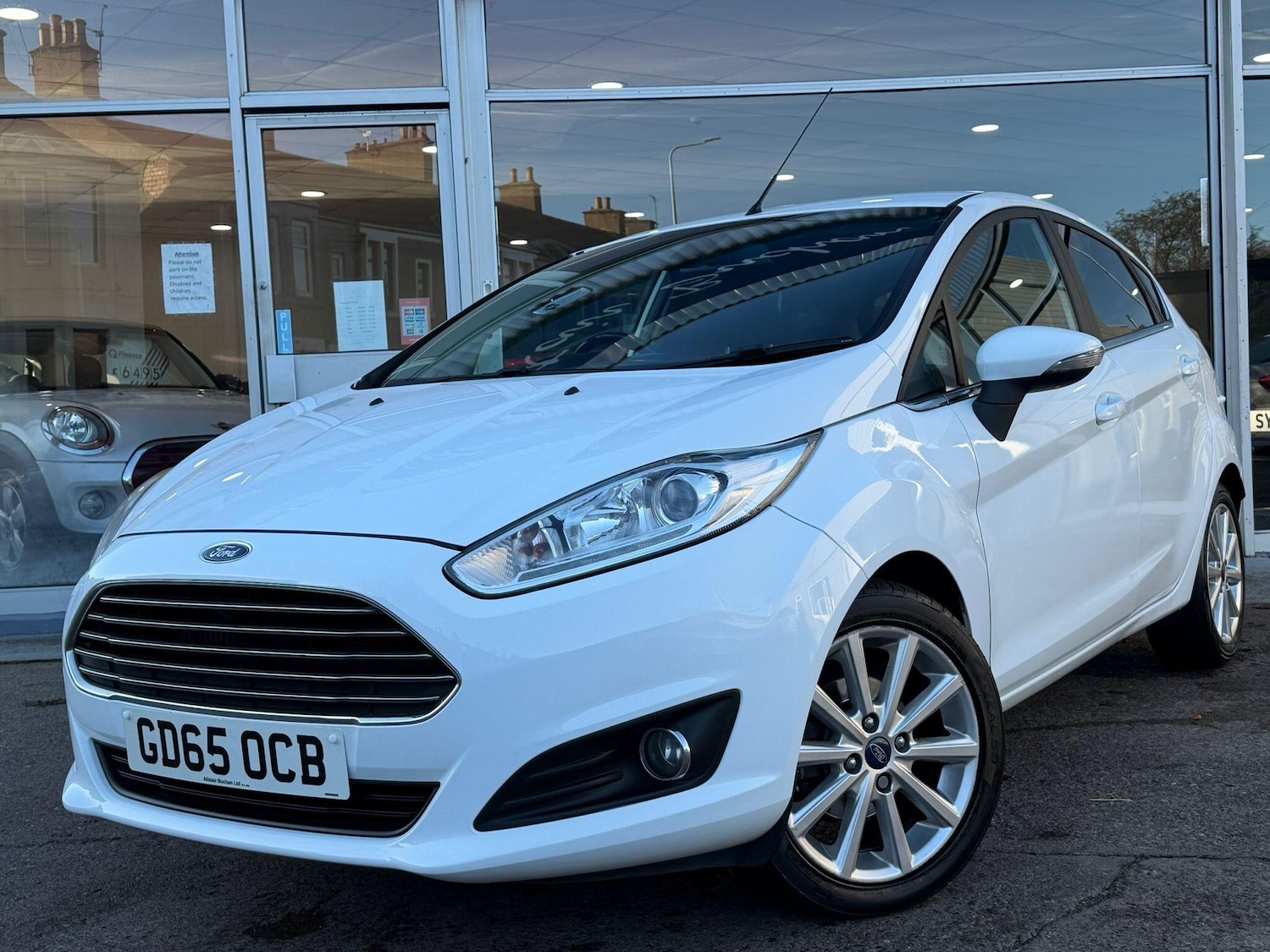 Used Ford Fiesta 2015 for sale - 76647565: Photo 1
