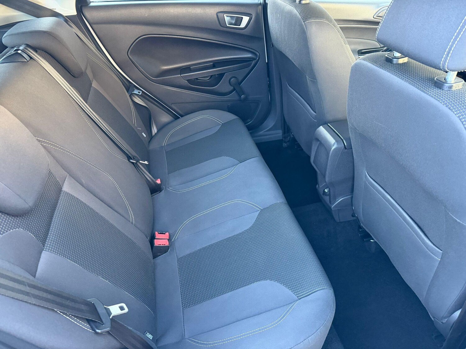 Used Ford Fiesta 2015 for sale - 76647565: Photo 11