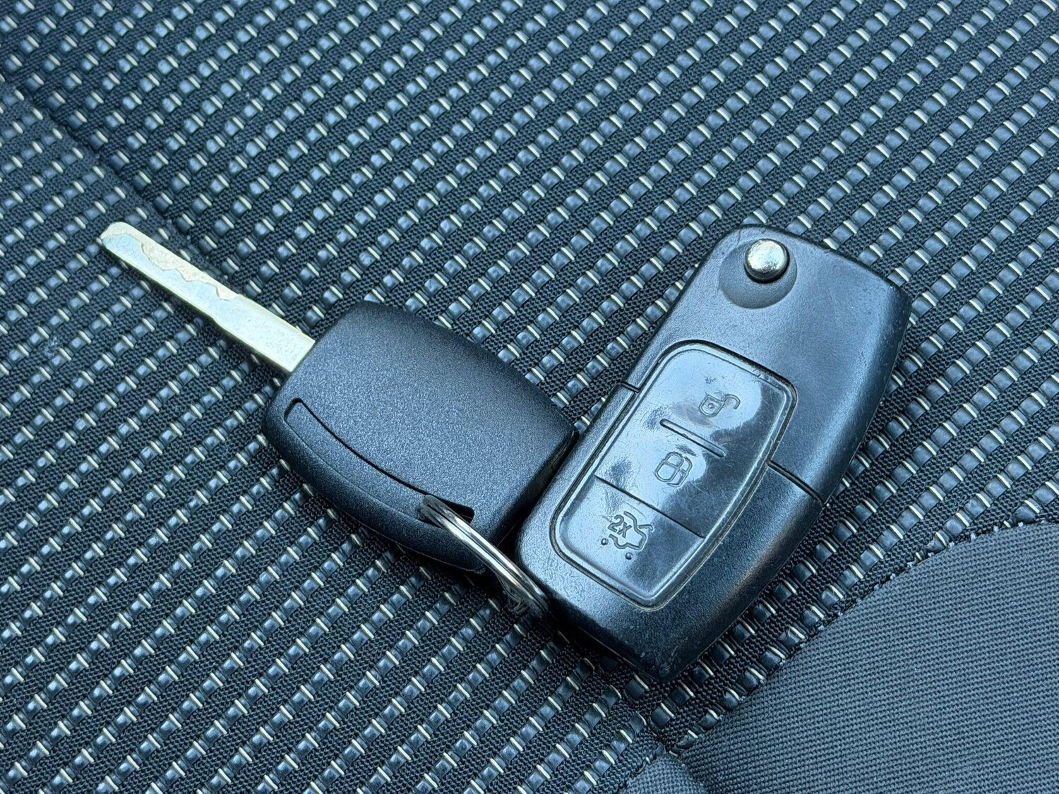 Used Ford Fiesta 2015 for sale - 76647565: Photo 14