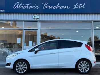 Used Ford Fiesta 2015 for sale - 76647565: Photo