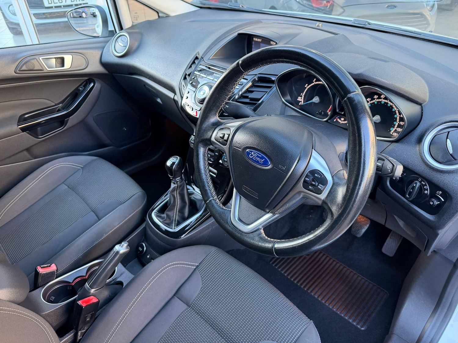 Used Ford Fiesta 2015 for sale - 76647565: Photo 7